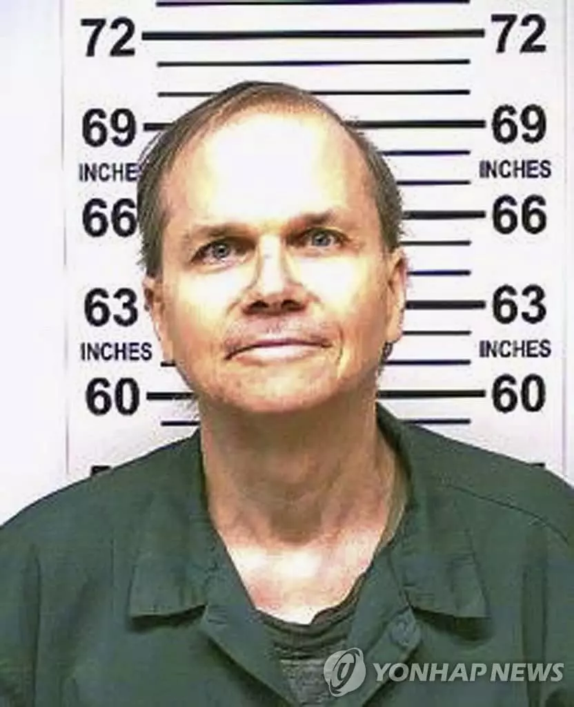 40년째 복역 존 레넌 살해범 "난 사형됐어야 마땅했다"