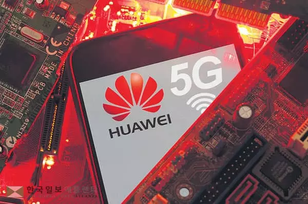 미 “개도국, 화웨이 안쓰면 대출 지원”… 삼성 반사익?