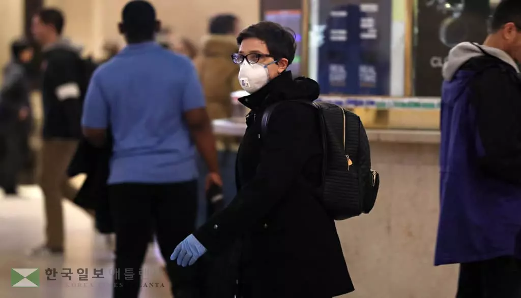 CDC 새 지침…기내·열차·버스 등 대중교통서 마스크 써라