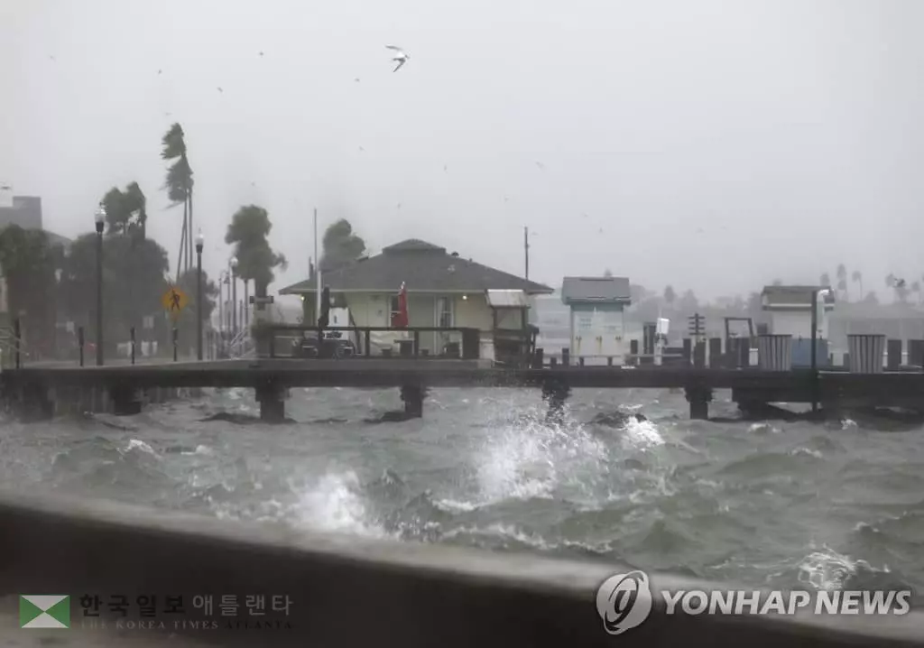 28호 폭풍 '에타'로 미 동남부 물바다…최소 4명 사망