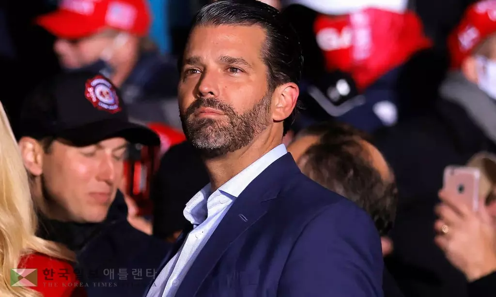 ‘코로나19 감염’ 트럼프 장남 “총 닦으며 시간 보낼 것”