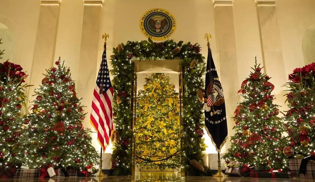 백악관이 공개한 올해 성탄절 트리