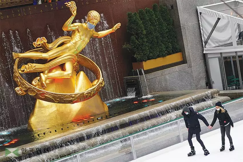 청동상도 마스크 착용