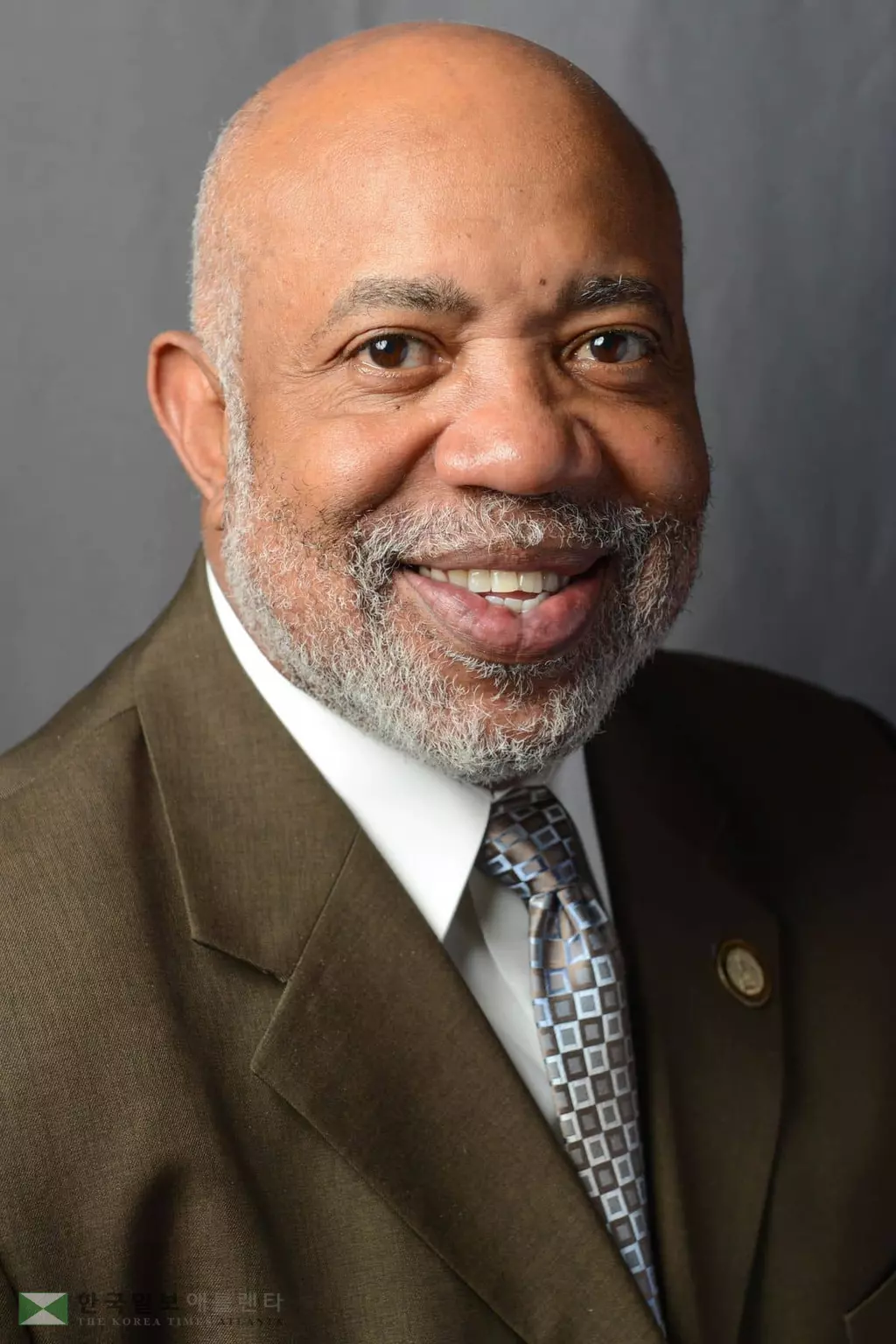 귀넷 의원들, 무료 장난감 및 음식 제공