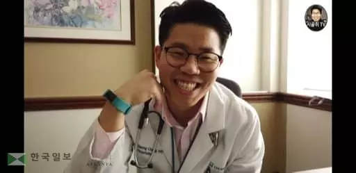 코로나 백신 맞고 실신?…미 한국인 의사 "너무 긴장해 그런 것"