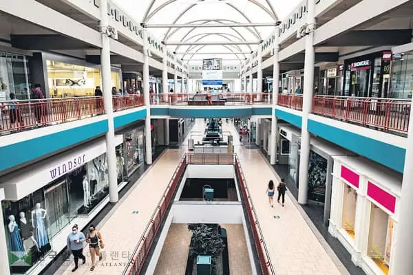 ‘샤핑몰 몰락’ 내년 2곳 중 1곳 문 닫을 수도