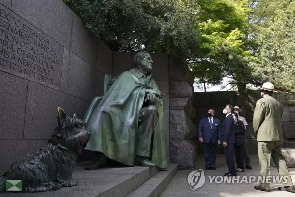 문 대통령, 알링턴 국립묘지, 루스벨트 기념관 방문