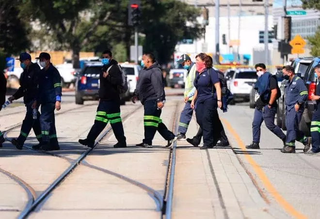 실리콘밸리 경전철 직원이 총기난사…동료 9명 숨져