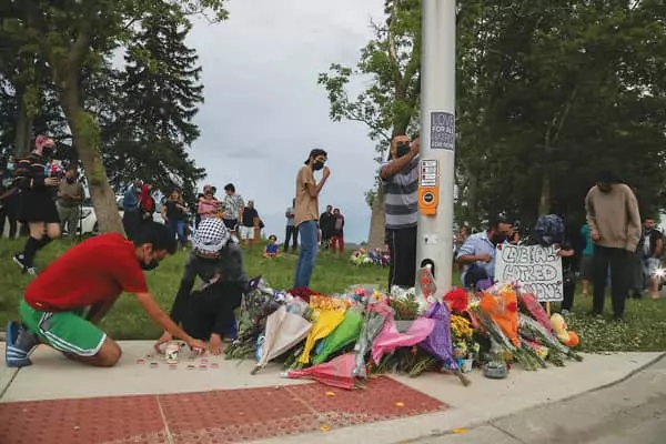 캐나다 ‘증오범죄’ 충격… 무슬림에 트럭돌진