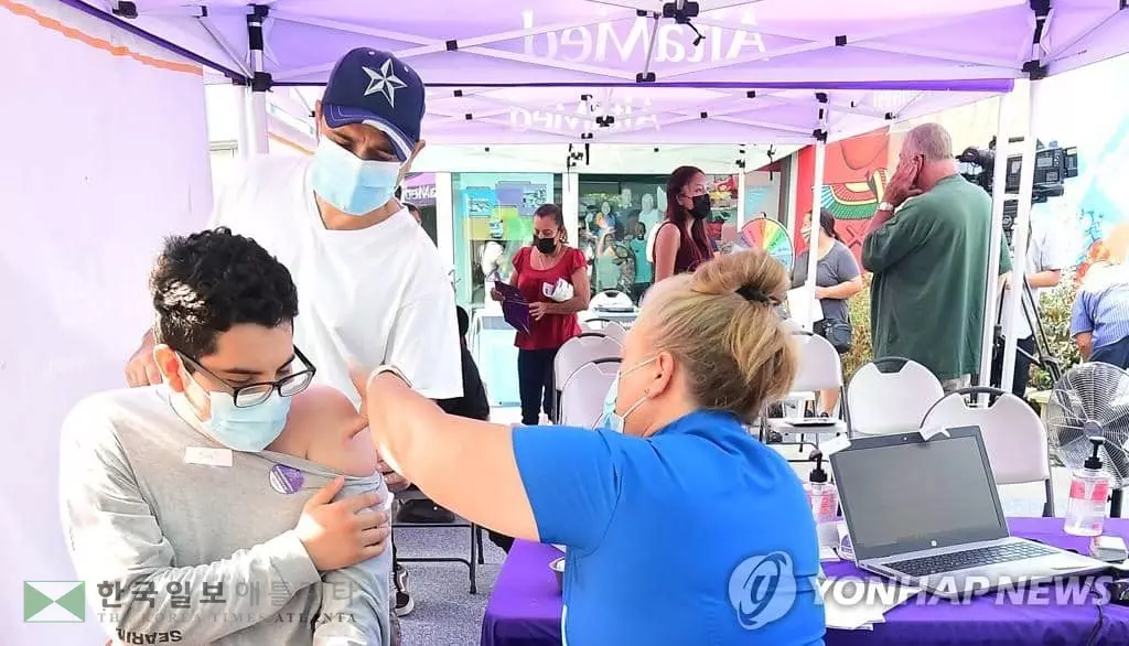 로스앤젤레스의 백신 접종[AFP=연합뉴스]