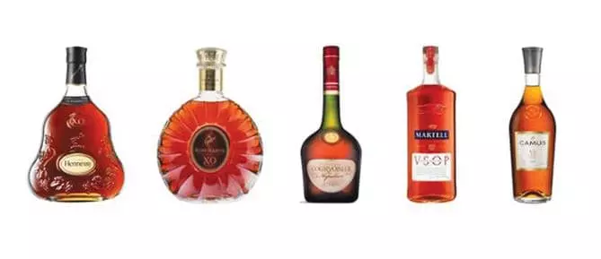 5대 코냑 회사의 코냑. 헤네시(Hennessy) XO, 레미 마르탱(Remy Martin) XO, 쿠르부아지에(Courvoisier) 나폴레옹, 마르텔(Martell) V.S.O.P., 카뮈(Camus) V.S.                  &lt;각 사 홈페이지 캡처>