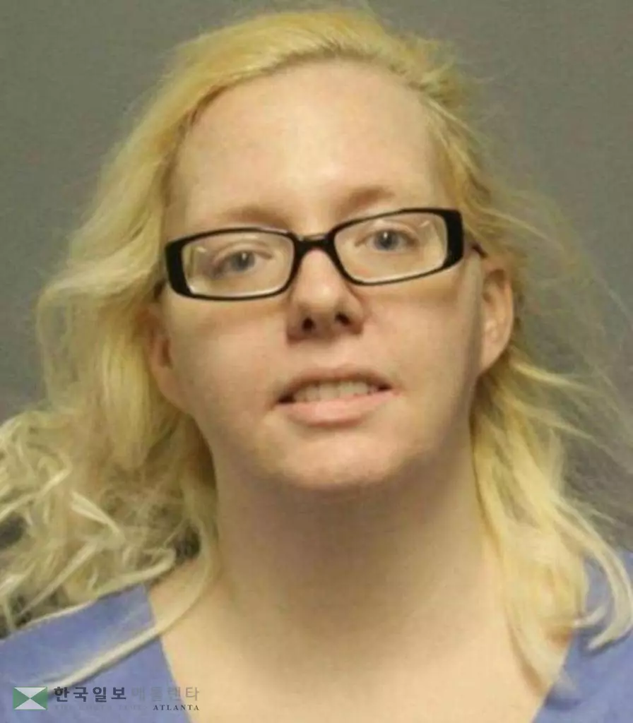 마트 음식에 기침한 미국 여성미국 하노버타운십경찰서 제공.&nbsp;