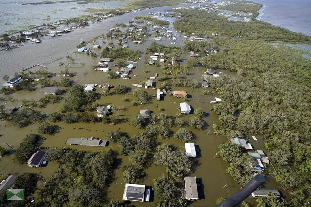 허리케인으로 침수된 루이지애나 주택가 모습[AP=연합뉴스]