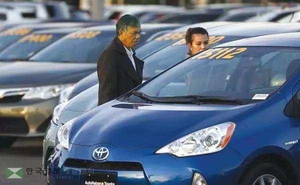 한인 자동차 판매업체들이 중고차 매물 확보를 위해 각종 인센티브까지 제공하며 치열한 경쟁을 벌이고 있다. [로이터]
