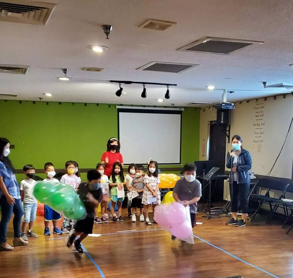 섬기는 한국학교(교장 안선홍)는 지난 18일 제3회 추석 잔치 및 제1회 가을 운동회를 개최했다. 