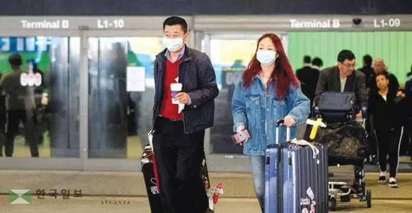 한국의 코로나 백신 접종이 빠르게 진행되고 오는 11월 외국인에 대한 자가격리제도 완화 가능성이 제기되면서 한국행 항공권 가격이 상승세를 타고 있다. [로이터]