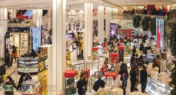 &nbsp;전문가들은 물류대란과 공급망 장애로 올해 연말 샤핑을 가능한 일찍 시작할 것을 조언하고 있다. [로이터]