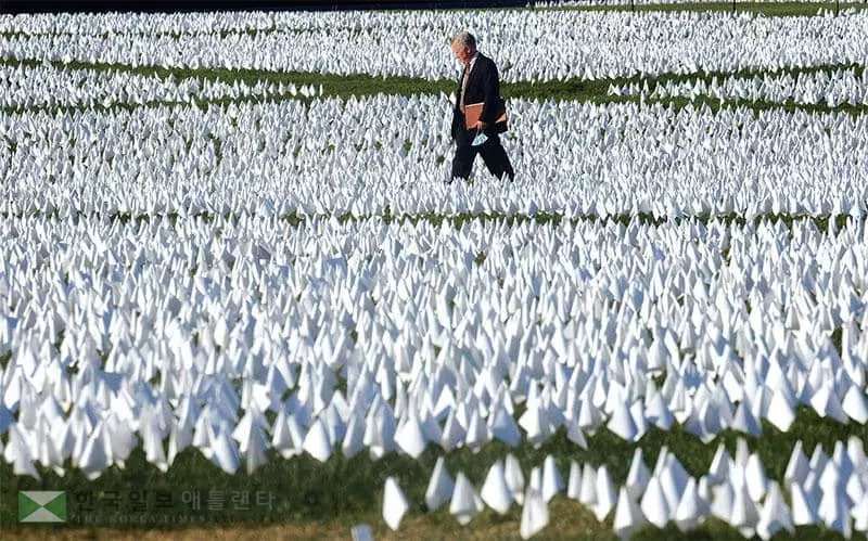 ‘기억하라’ 코로나19로 숨진 미국인들 추모