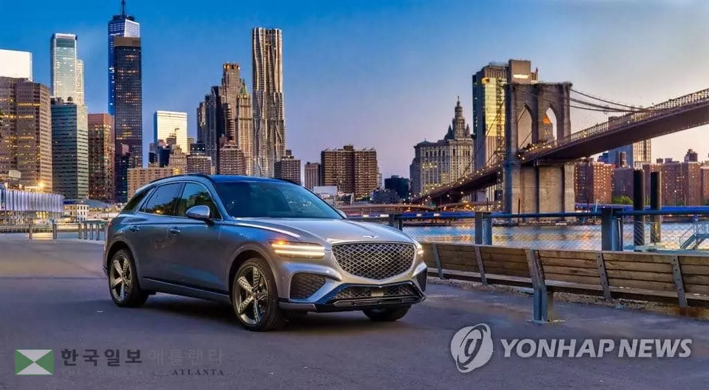 제네시스, 미 IIHS 충돌 평가서 최고 안전 등급 받아(서울=연합뉴스) 제네시스 브랜드가 미국 고속도로안전보험협회(IIHS)의 안전성 평가에서 전 차종 최고 등급을 획득했다고 1일 밝혔다. 올해 평가에는 GV70와 더 뉴 G70가 포함됐으며 6개 충돌 테스트에서 가장 좋은 평가를 받았다.사진은 제네시스 GV70.&nbsp;[제네시스 제공]&nbsp;