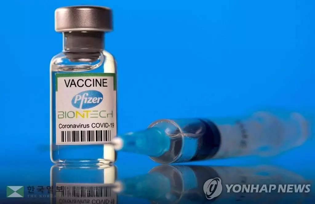 화이자-바이오엔테크의 코로나19 백신[로이터=연합뉴스 자료사진]