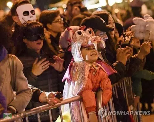 코로나19 전 뉴욕 그리니치빌리지 핼러윈 퍼레이드[EPA 연합뉴스 자료사진]