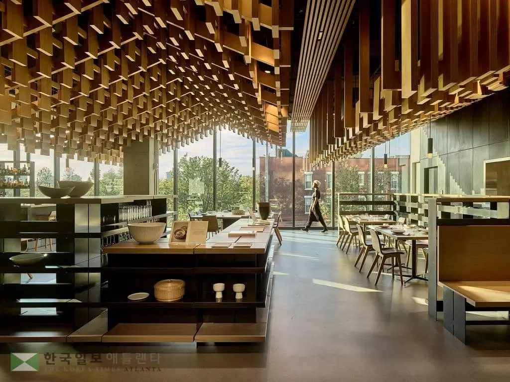 제네시스 하우스 뉴욕 레스토랑(뉴욕=연합뉴스)&nbsp; = 10일 미국과 한국 언론에 처음 공개된 미국 뉴욕시 맨해튼의 '제네시스 하우스 뉴욕' 2층의 레스토랑. 2021.11.10. [제네시스 제공. 재판매 및 DB 금지]&nbsp;