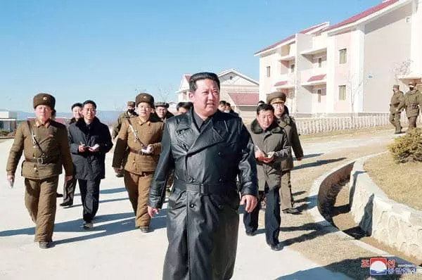  북한의 김정은이 지난 16일 삼지연시를 방문하고 있다. 김정은은 기독교 박해 감시 단체 ICC에 의해 올해 최악의 기독교 박해자로 선정됐다. [로이터]