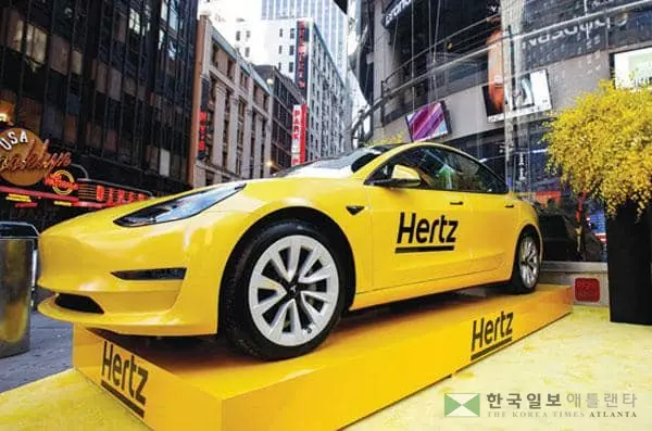  허츠는 전체 차량의 20%를 테슬라 등 전기차로 전환할 계획이다. [로이터]