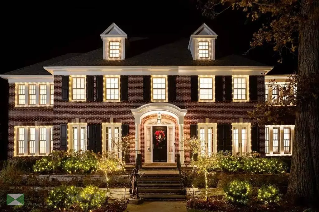 '나 홀로 집에' 영화 속 '케빈의 집'미국의 대표적인 크리스마스 가족 영화 '나 홀로 집에' 무대가 된 시카고 교외 저택이 숙박공유 서비스 목록에 오를 예정이다. [에어비앤비 화면 캡처. 재판매 및 DB 금지]