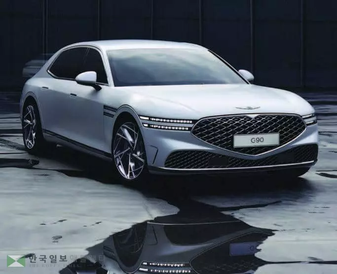 현대차 제네시스 브랜드가 3년만에 출시하는 완전변경 G90의 신형 외장 디자인을 공개했다. [제네시스 제공]