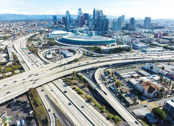 &nbsp;팬데믹 기간 중 감소한 주행거리에도 보험료를 정상적으로 징수한 보험사들을 대상으로 한 환급절차가 본격 추진되고 있다. [로이터]