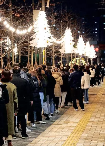 재확산 비상, 한국 코로나 검사 장사진