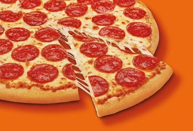 리틀 시저스 ‘핫앤레디’ 피자 가격이 기존 5달러에서 11% 인상돼 5.55달러에 판매된다.