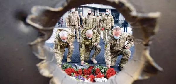 우크라이나 군 “그날을 잊지 않겠다”