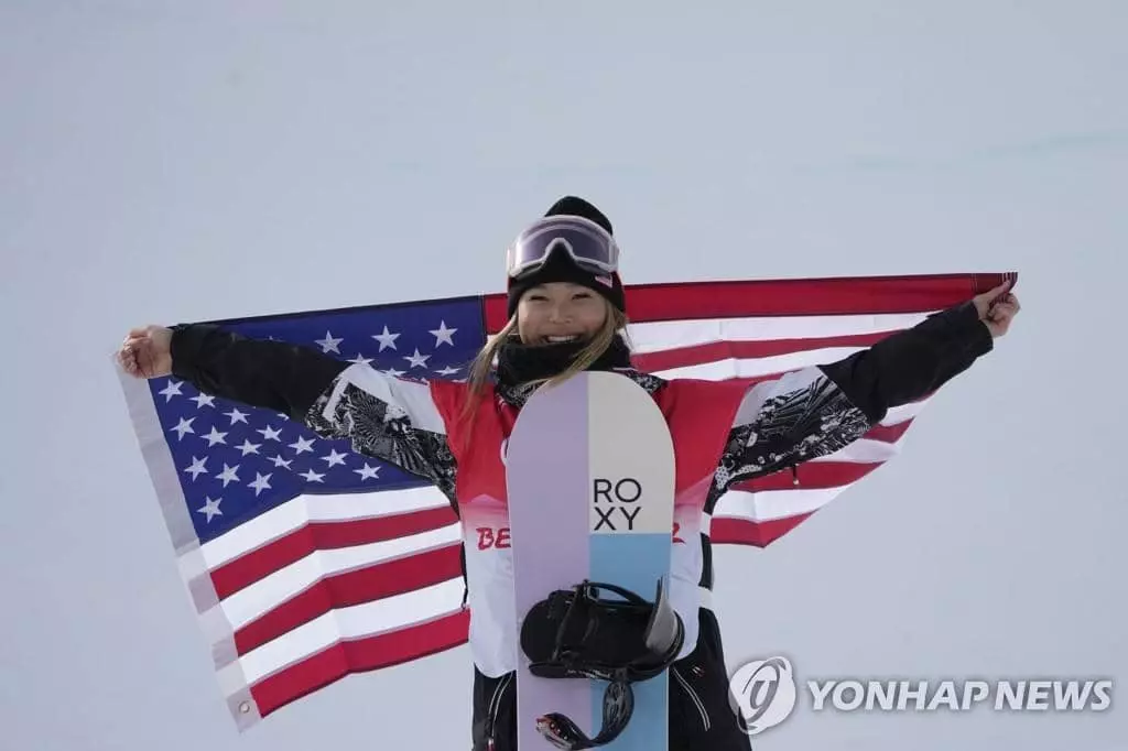 [동계올림픽] 2연패 달성 클로이 김, SNS에 '아이고, 내 엉덩이' 글 여유