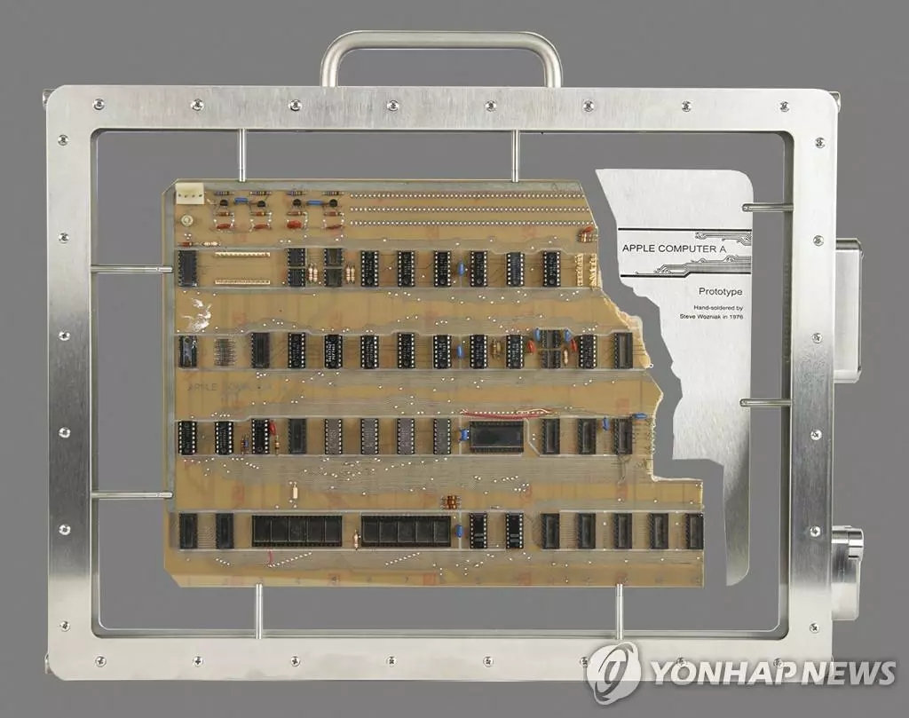 18일 익명의 낙찰자에게 팔린 애플 1 시제품[연합뉴스 자료사진. 재판매 및 DB 금지]