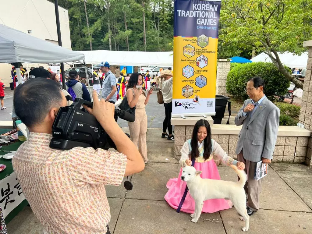 애틀랜타 코리안페스티벌에서의 이 양과 용맹이.