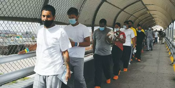  미·멕시코 국경에서 망명신청을 한 베네수엘라 출신 이민자들이 다시 멕시코로 신속추방되고 있다. [로이터]