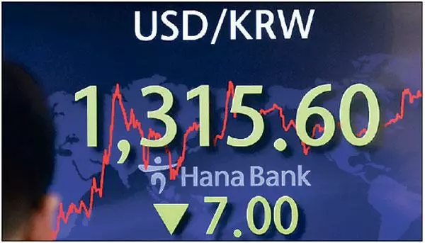  2일 서울 하나은행 본점에 원·달러 환율이 1,315.6원으로 표시돼 있다. [연합]
