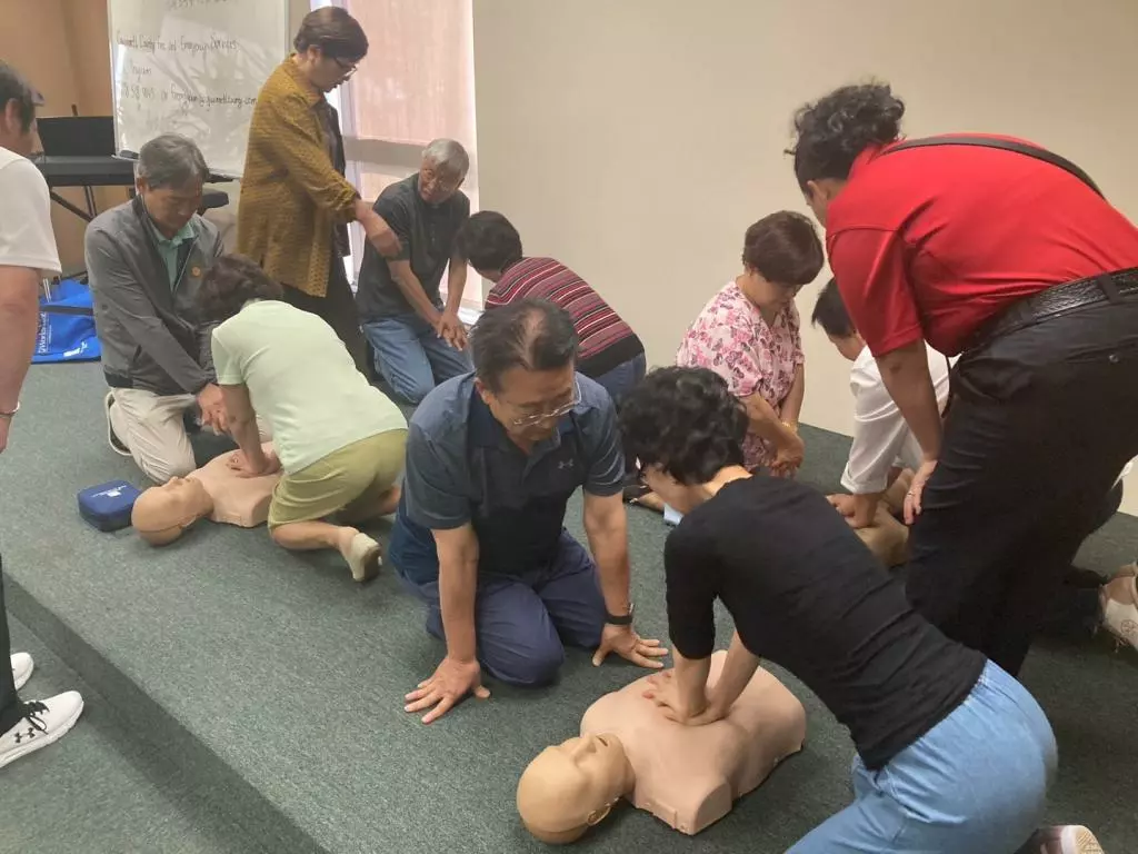 3일 새날장로교회에서 열린 교육에서 한인 50여명이 심폐소생술 과정을 수료했다.