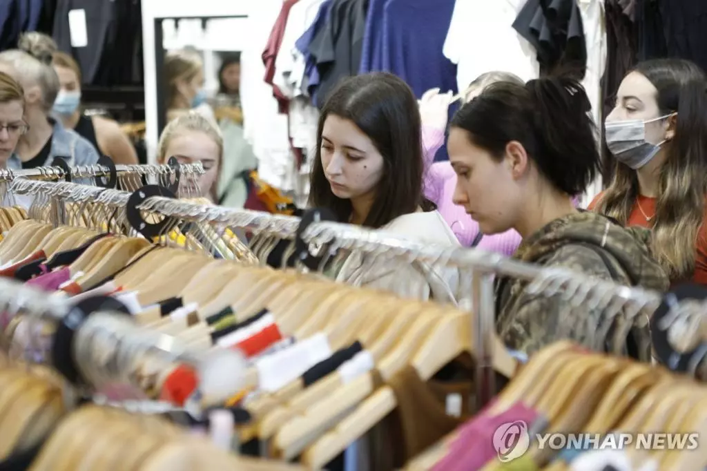 룰루레몬 매장에 북적이는 쇼핑객들[AFP 연합뉴스 자료사진. 재판매 및 DB 금지]