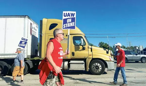  UAW 파업이 확산되면서 한국 자동차 브랜드들도 미국 공장의 노조 리스크 확산에 우려를 하고 있다. [로이터]